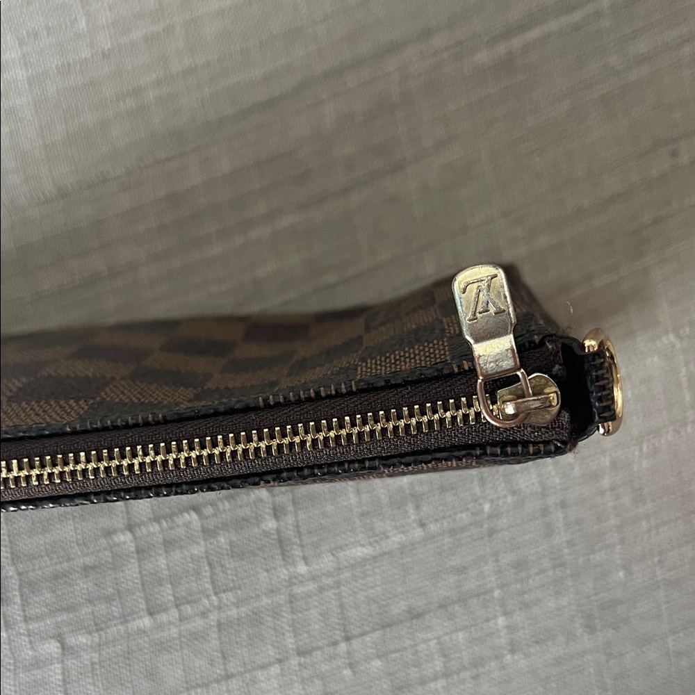 Louis Vuitton Damier Ebene Wristlet - Picture 3 of 6